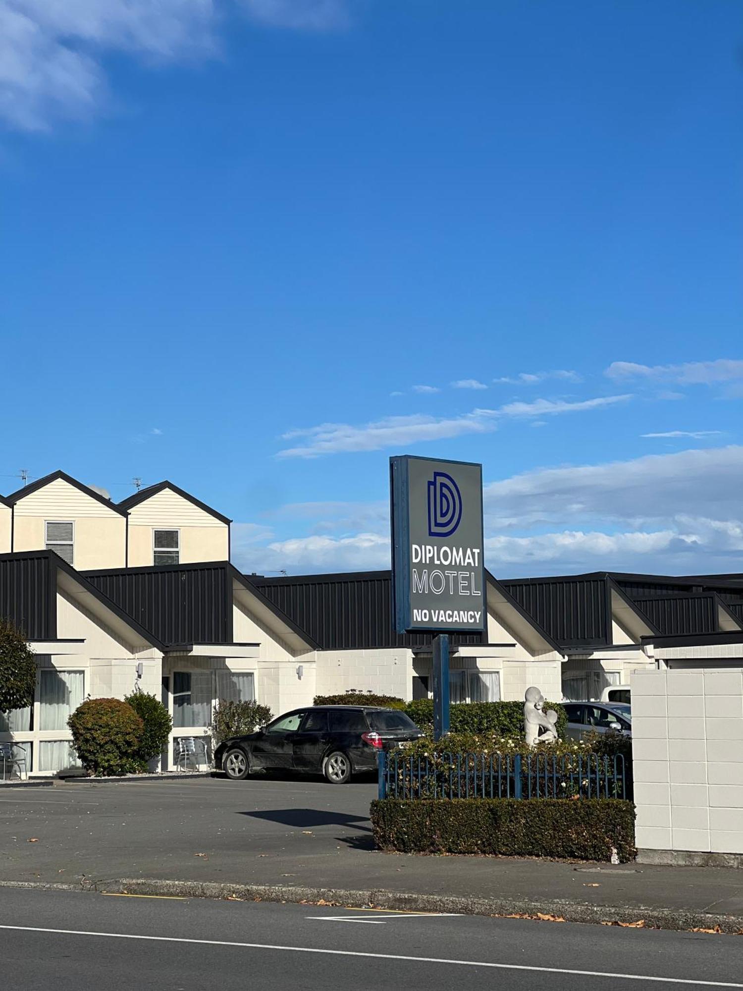 Diplomat Motel Κράισττσερτς Εξωτερικό φωτογραφία